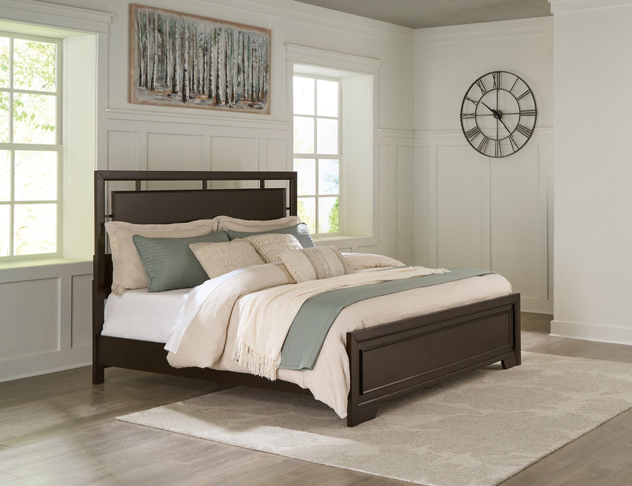 Covetown King Panel Bed with Mirrored Dresser and Chest