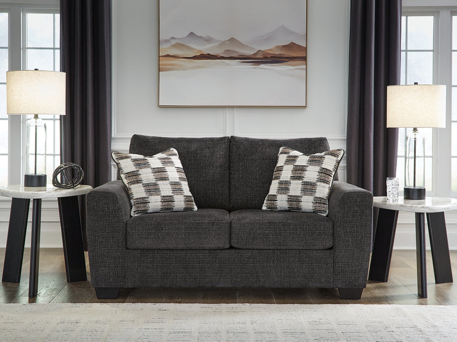 Loreo Loveseat
