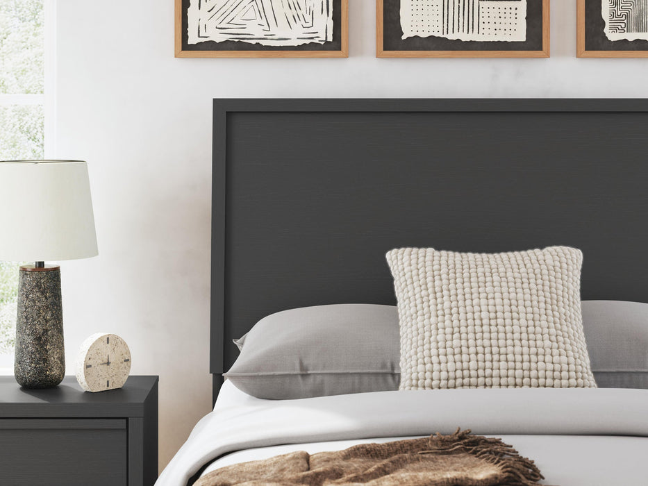 Ashley Express - Danziar Full Panel Bed