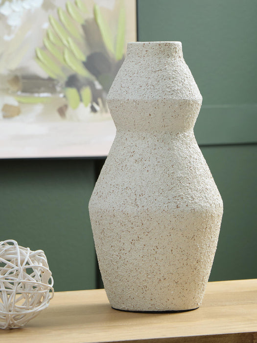 Ashley Express - Dawthorne Vase